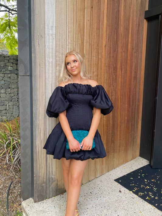 derby day mini dress Chic derby outfit